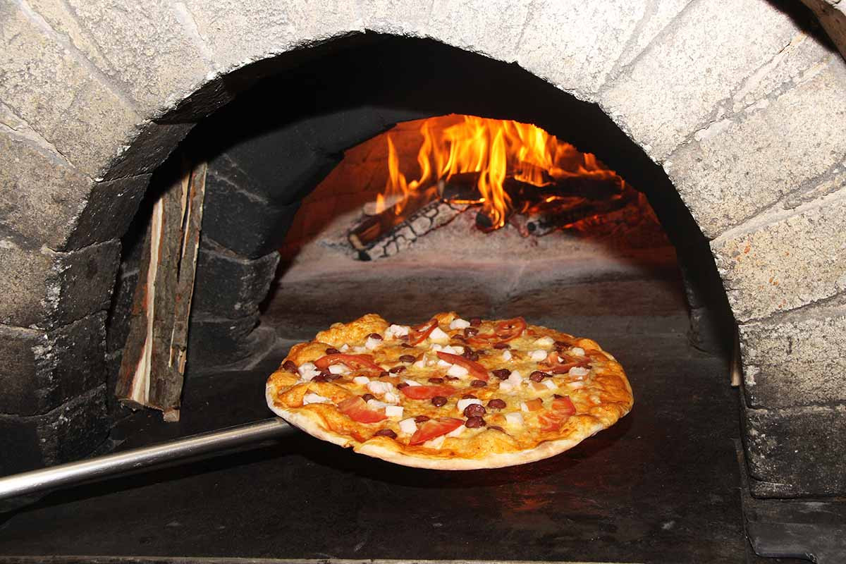 Pizzeria